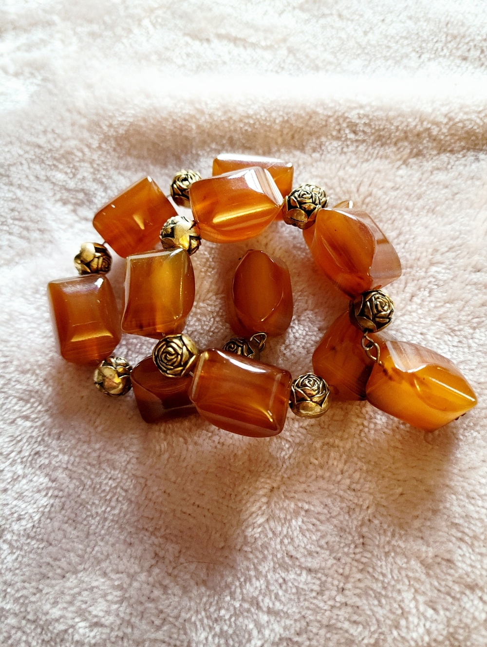 Vintage Butterscotch Amber Bead Wrap Bakelite Bracelet W/ Bronze Rose Spacers